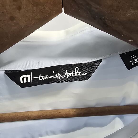 Travis Mathew Shirt Mens XL Blue White Striped Button Up Lightweight Short - Picture 3 of 11